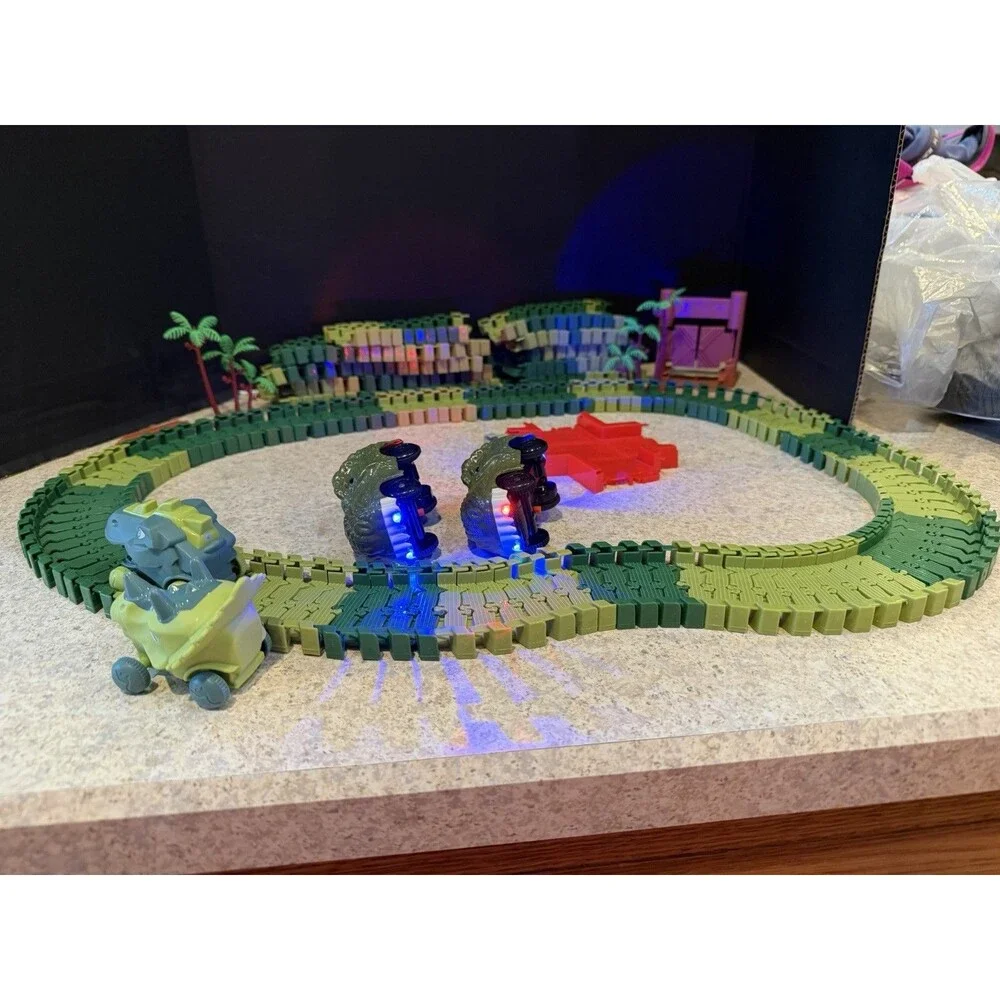 Dinosaur Race Track Playset Battery Light-Up Dino Cars TESTED WORKING Complete